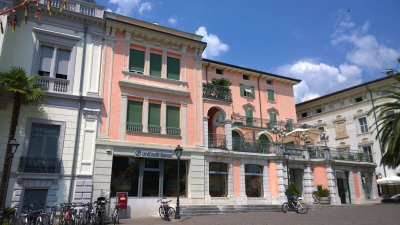 Dopo l'intervento Piazza Garibaldi dopo