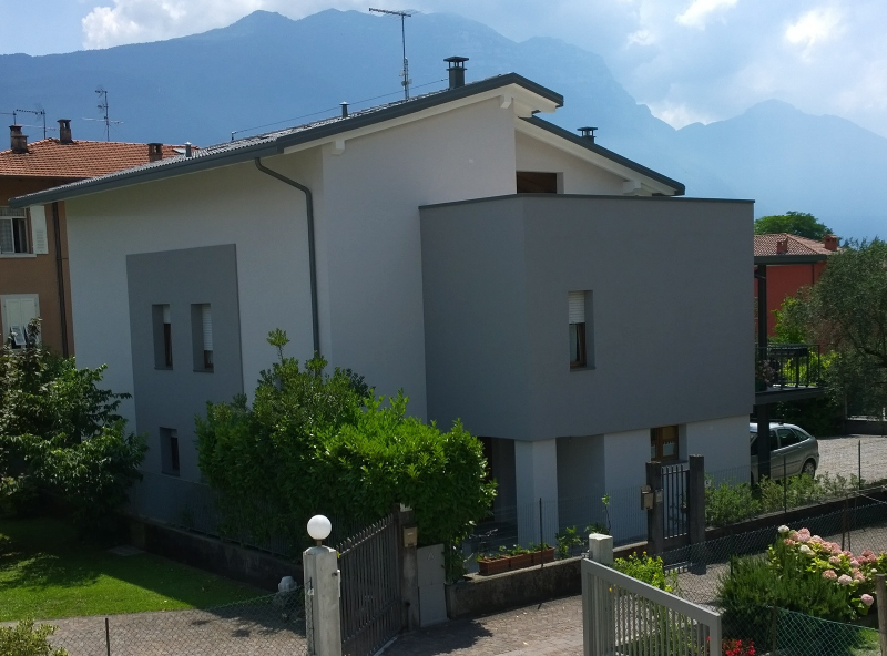 Dopo l'intervento Edificio privato riva prima prospetto n-o